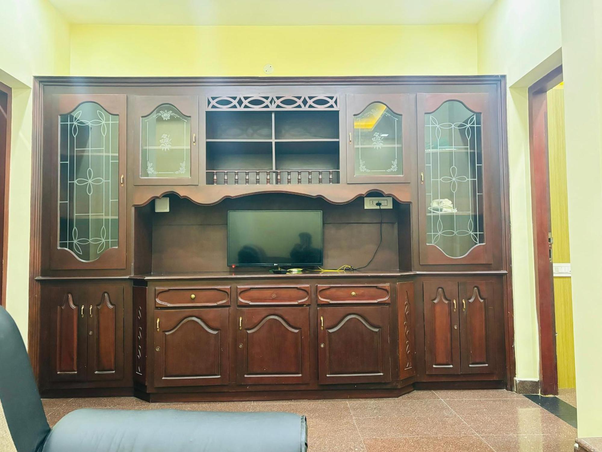Isha Residency Hotel Kochi Exterior foto