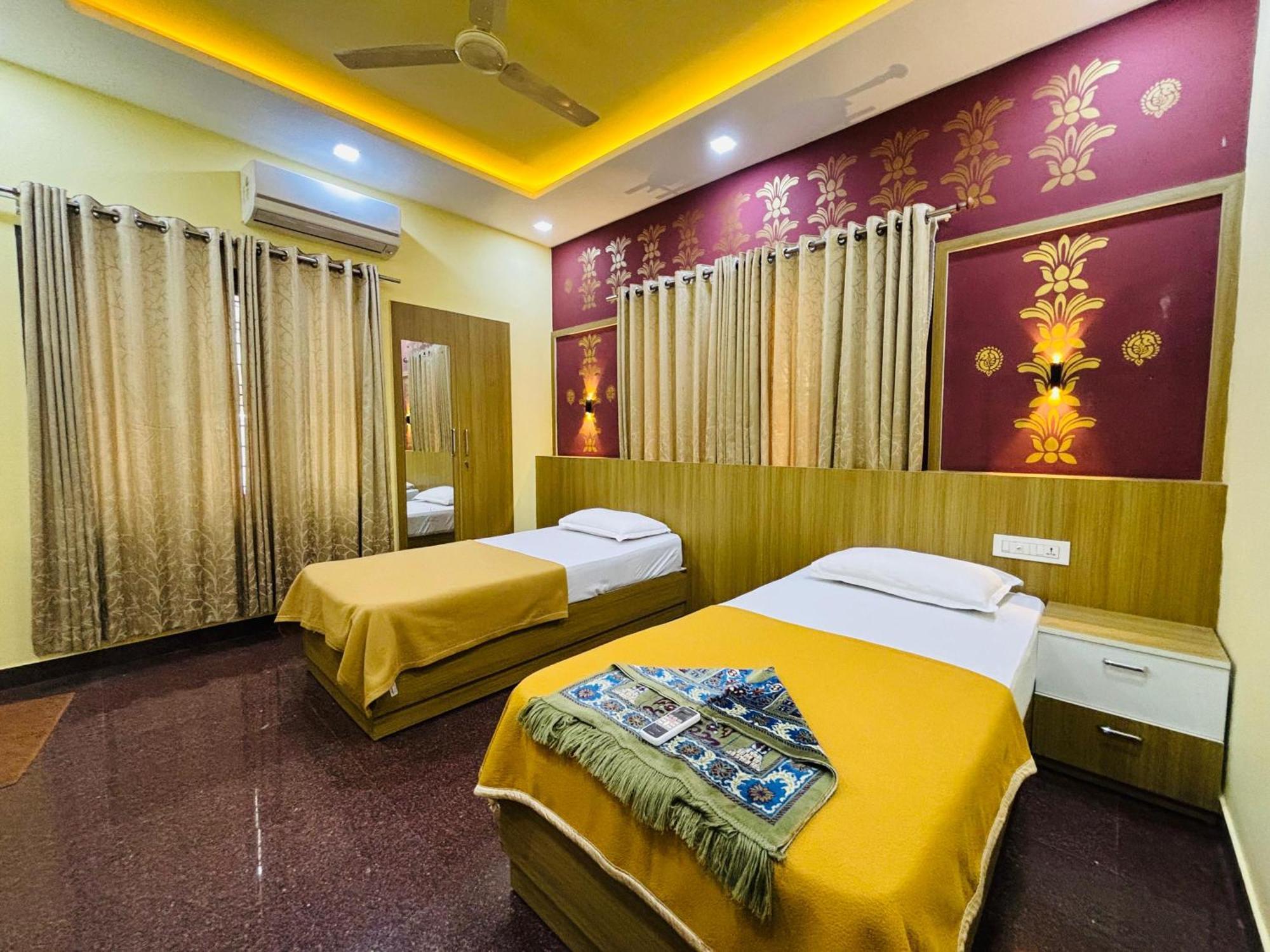 Isha Residency Hotel Kochi Exterior foto